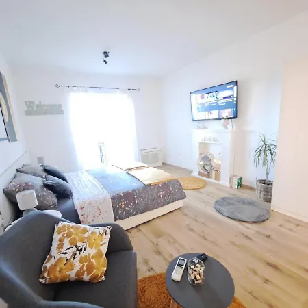 Karmen Apartment